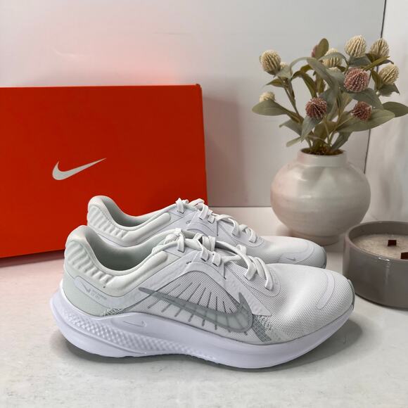 Nike Quest 5 Road Running Shoes White/Pure Platinum Women 9/Men 7.5 NWB - Picture 3 of 9